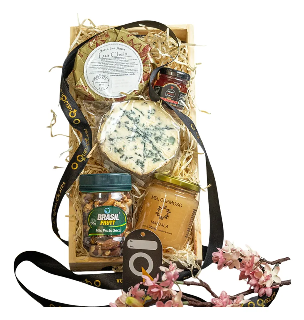 Deluxe Creamy Cheese & Sweet Pairing Box